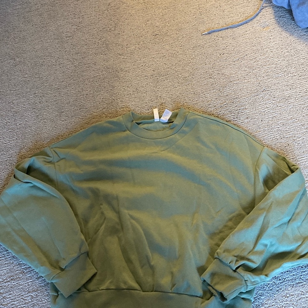H and M sweater